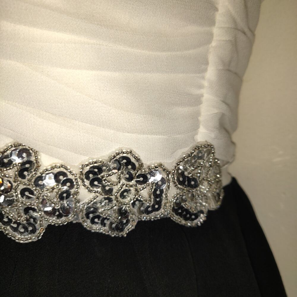 Way In Party Formal Mini Dress Sz 3 Black White Cruise Vacation Chiffon Sequins - Picture 4 of 16